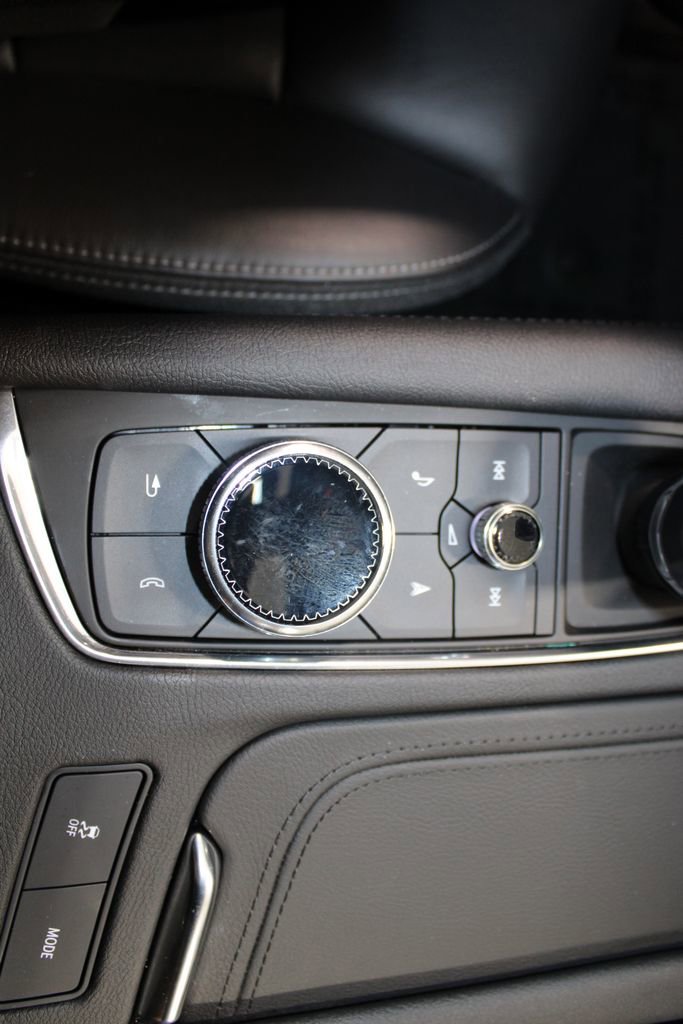 Used 2025 Cadillac XT6 Premium Luxury image 49