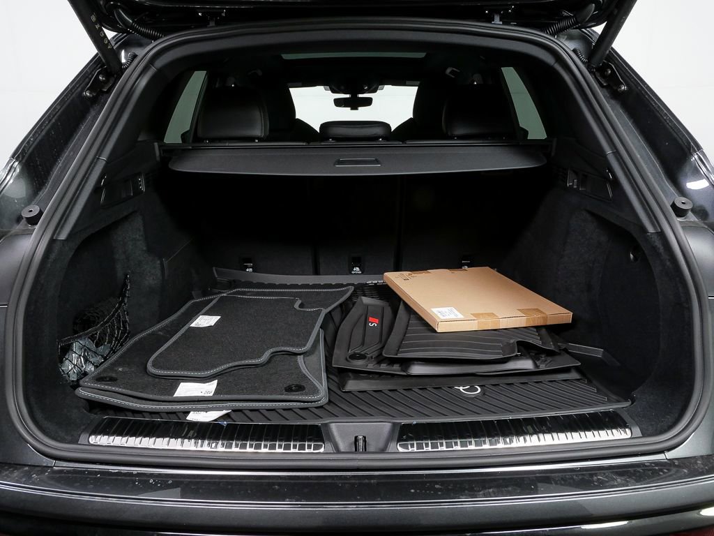 New 2026 Audi SQ5 Premium Plus image 32
