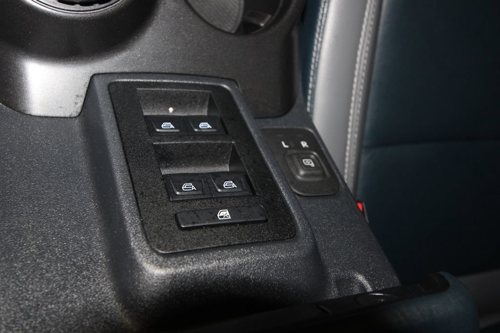 Used 2021 Ford Bronco First Edition AWD/4WD image 18