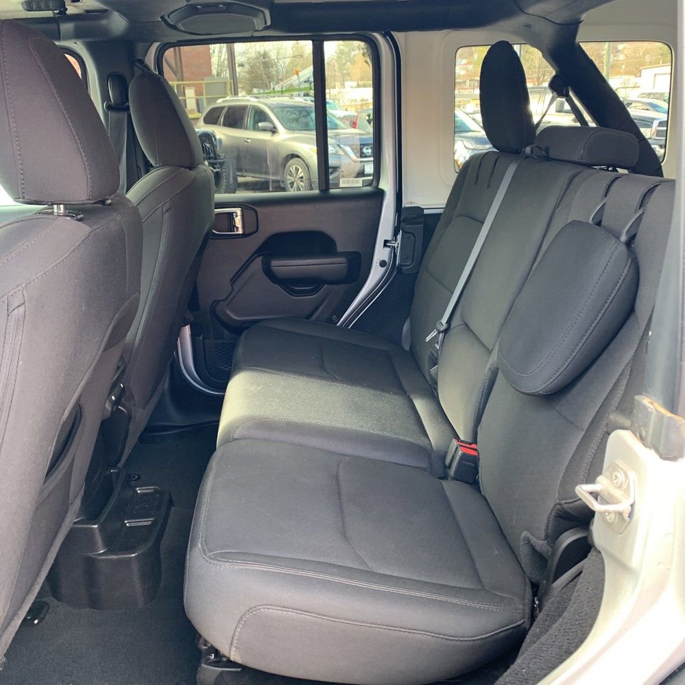 Used 2023 Jeep Wrangler Unlimited image 7