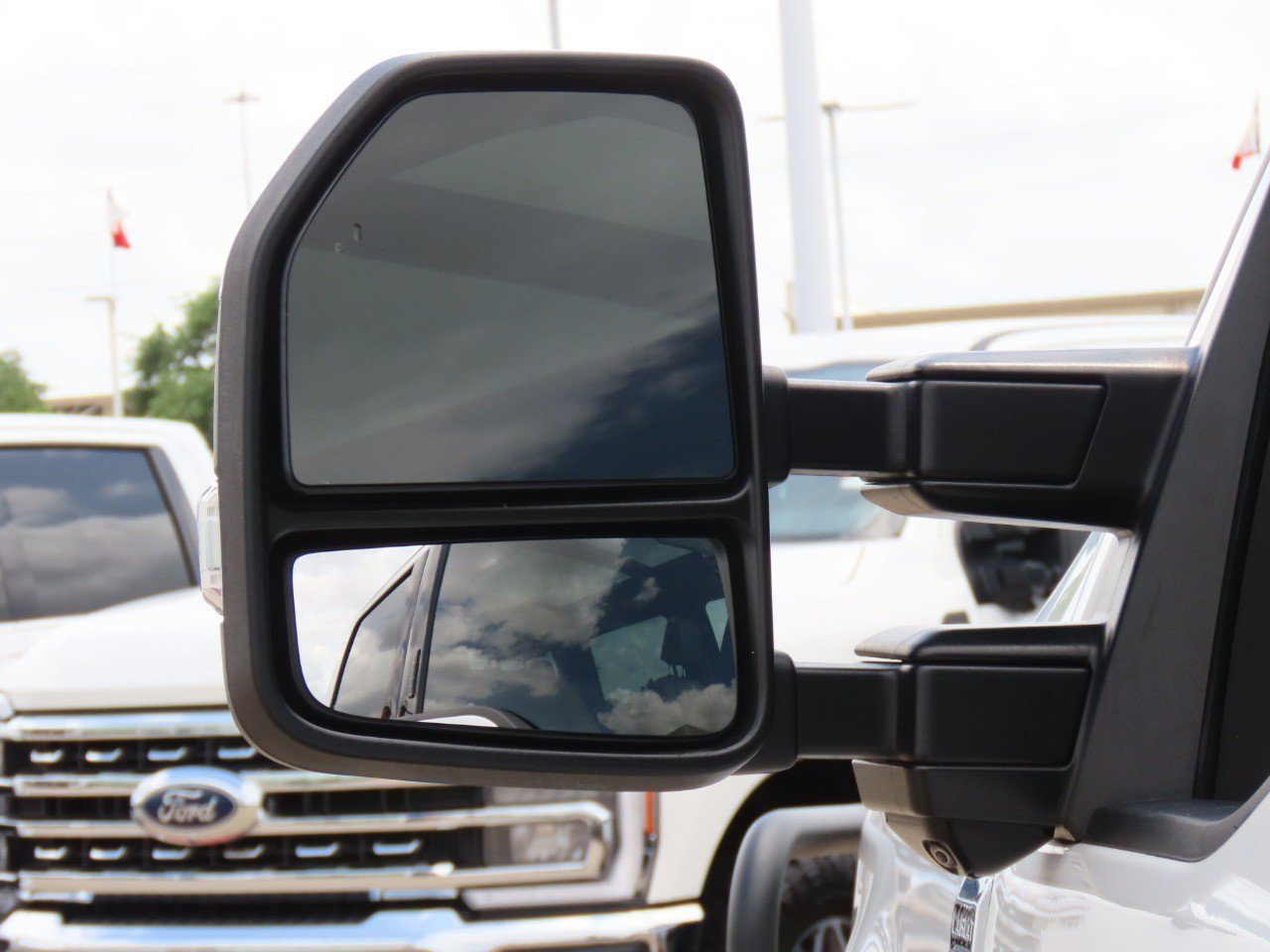 Used 2022 Ford F250 Lariat w/ Lariat Ultimate Package AWD/4WD image 18