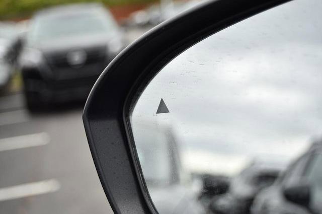 New 2026 Nissan Kicks SV w/ SV Premium Package image 10