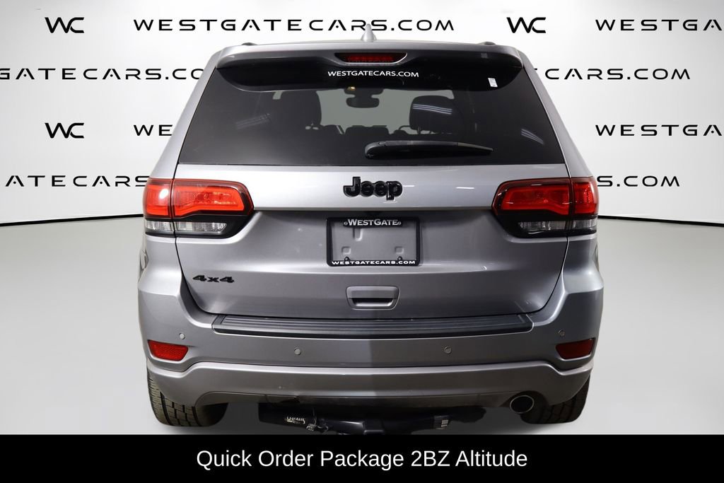 Used 2020 Jeep Grand Cherokee Altitude AWD/4WD image 4