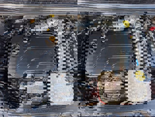 Used 2022 Chevrolet Trax LS w/ Tint and Cruise Package AWD/4WD image 28