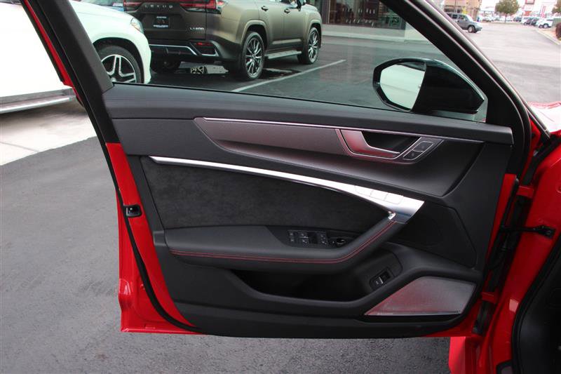 Used 2021 Audi RS 6 image 19