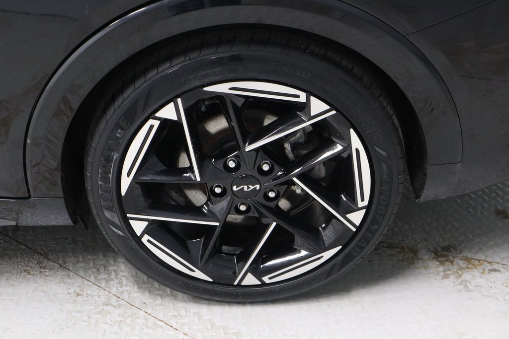 Used 2025 Kia K4 GT-Line w/ GT-Line Premium Package image 18