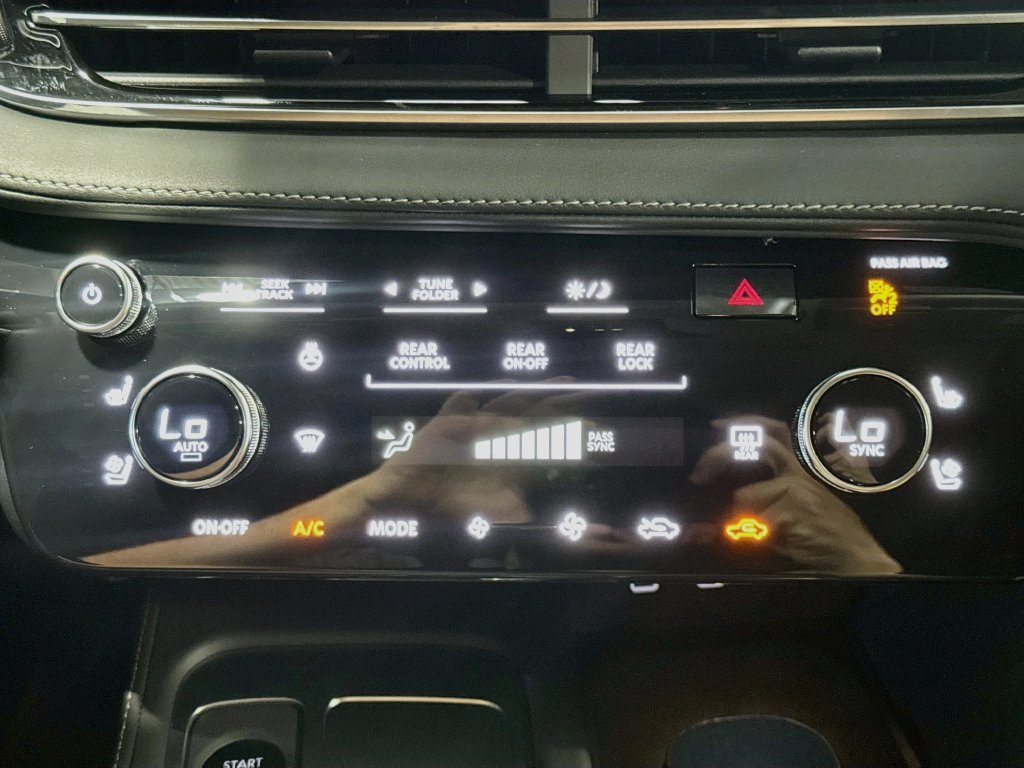 New 2027 INFINITI QX60 Luxe w/ Cargo Package FWD image 16