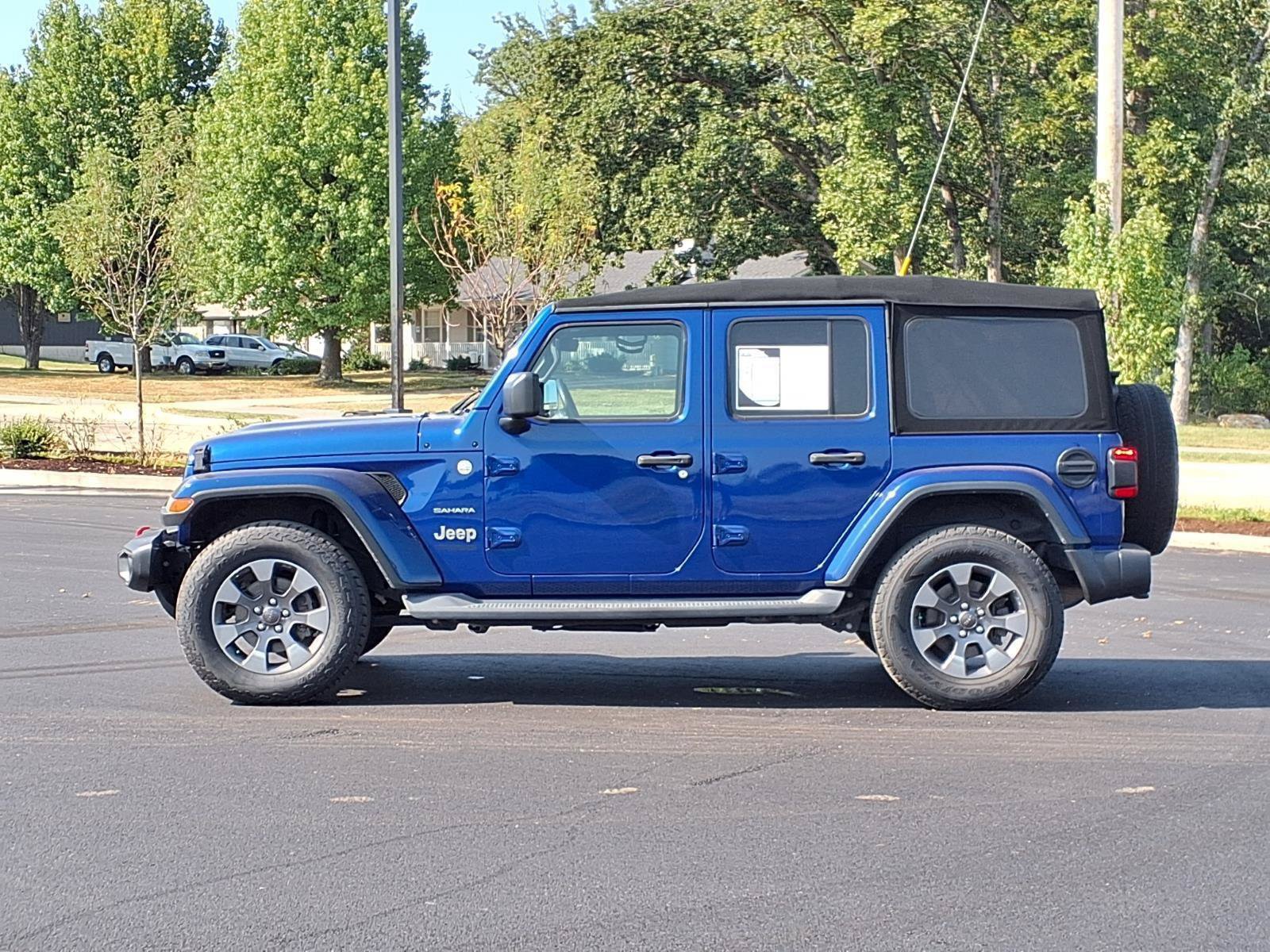 Used 2018 Jeep Wrangler Unlimited Sahara AWD/4WD image 2