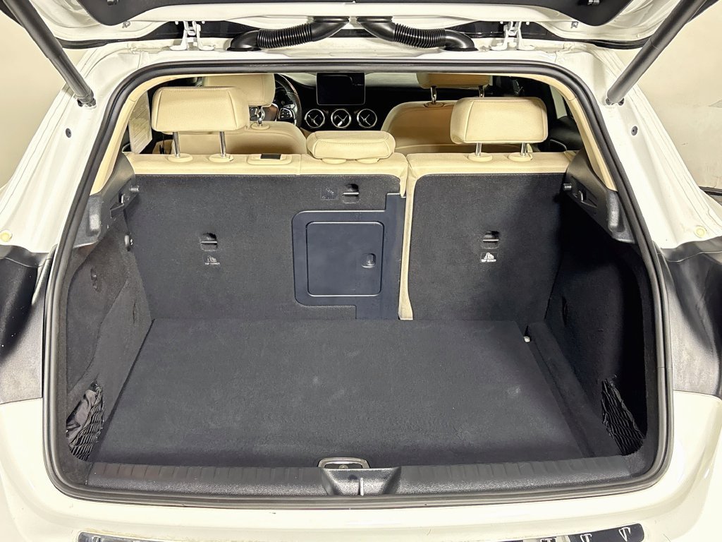 Used 2019 Mercedes-Benz GLA 250 4MATIC image 21