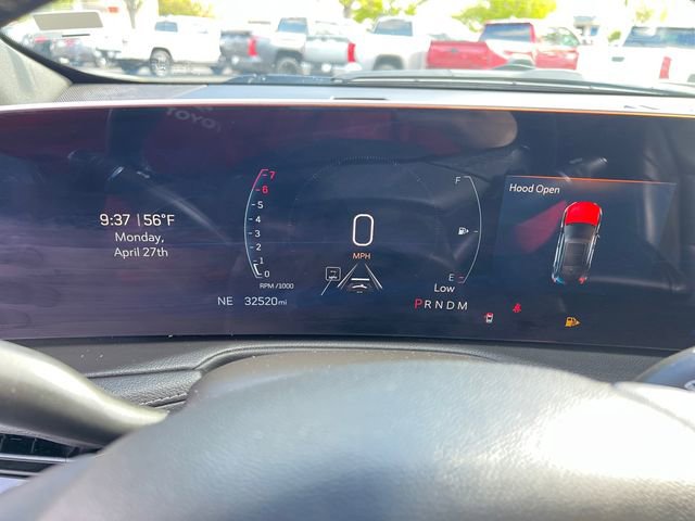 Used 2025 Cadillac XT4 Premium Luxury FWD image 16