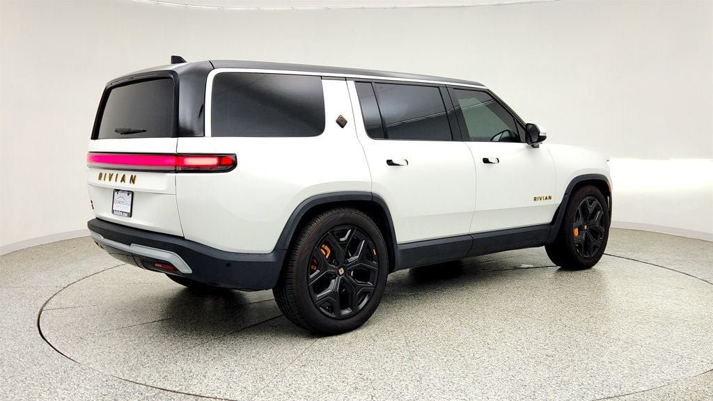 Used 2024 Rivian R1S Adventure AWD/4WD image 5