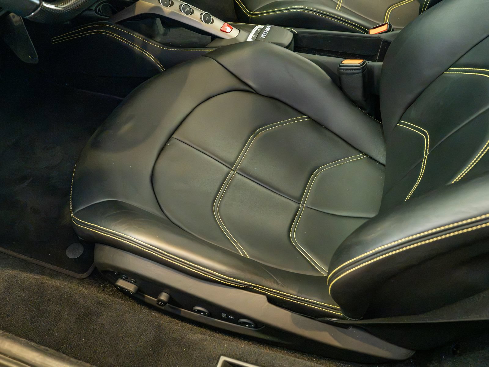 Certified 2017 Ferrari 488 GTB RWD image 12