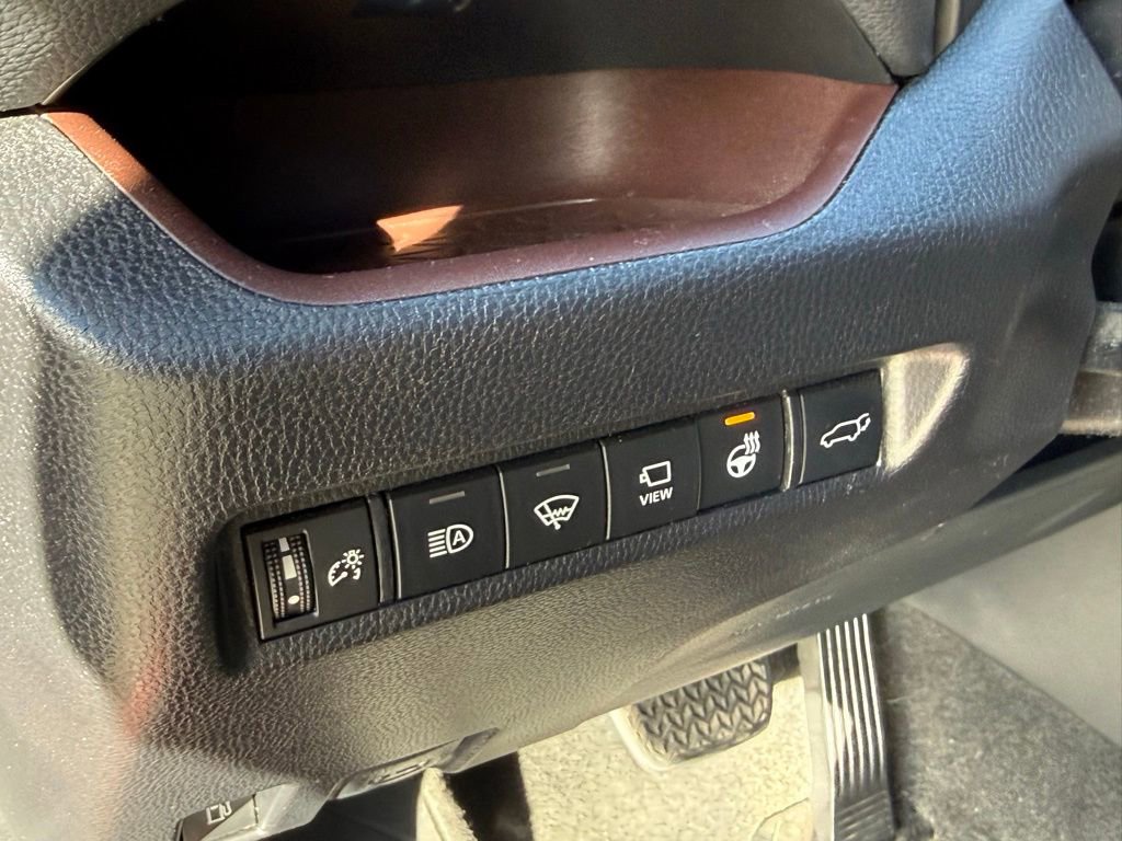 Used 2021 Toyota RAV4 Limited image 15