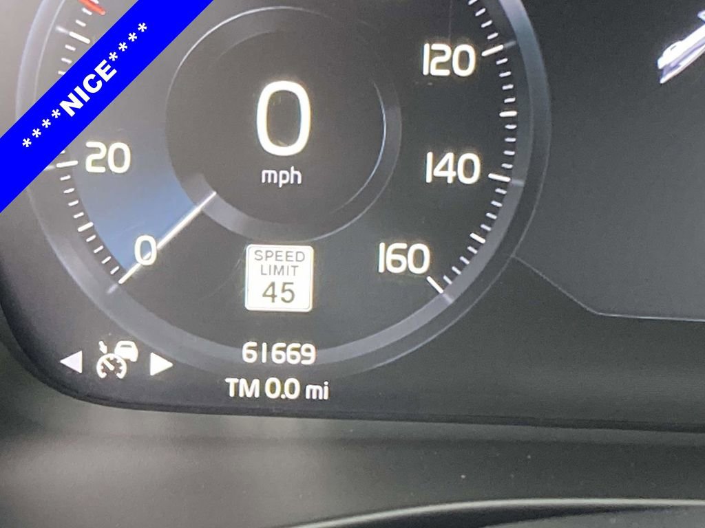 Used 2021 Volvo XC40 T4 R-Design w/ Advanced Package image 27