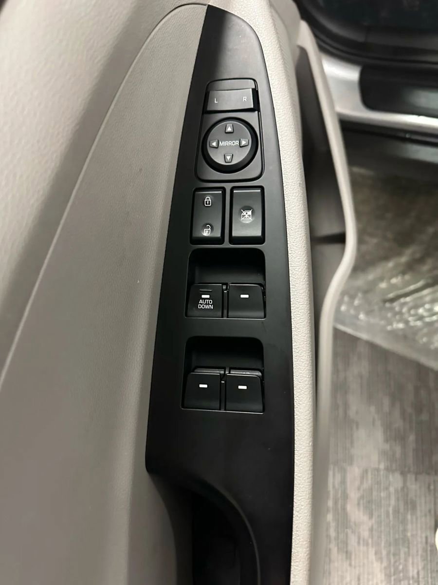 Used 2019 Hyundai Tucson SE image 37