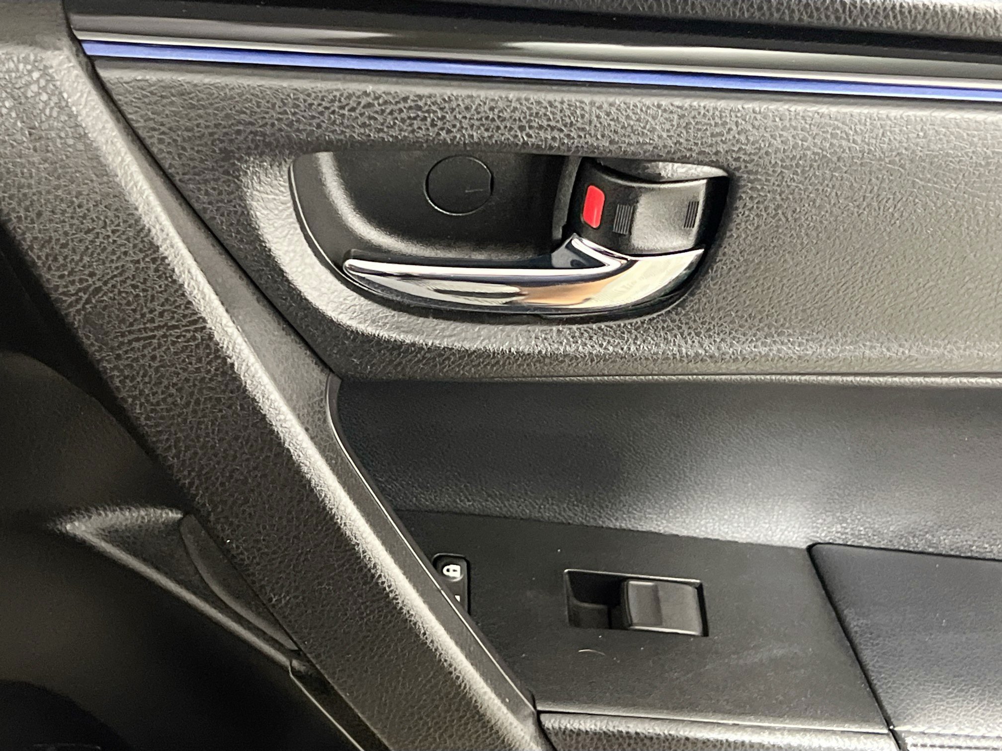 Used 2019 Toyota Corolla SE w/ SE Premium Package FWD image 31