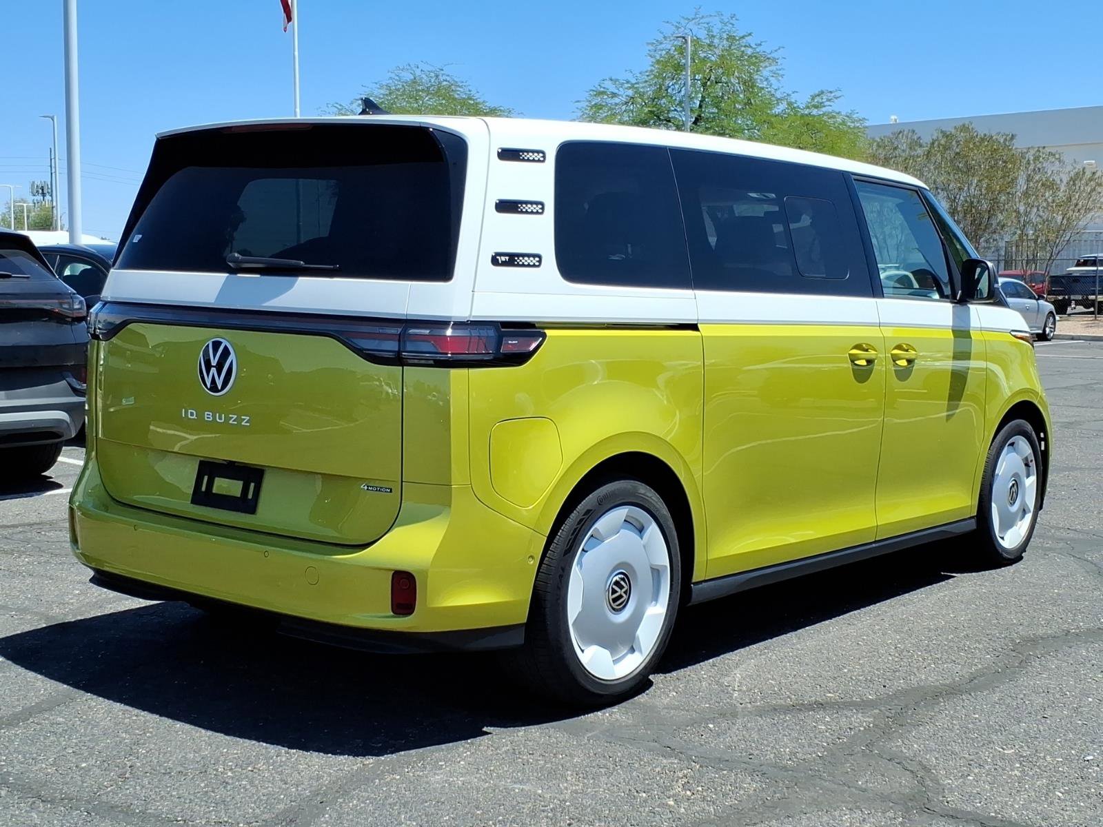 New 2025 Volkswagen ID. Buzz 1st Edition AWD/4WD image 7
