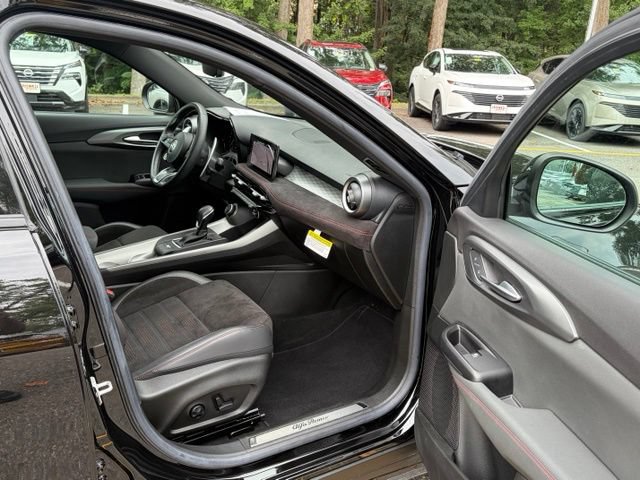 Used 2024 Alfa Romeo Tonale Ti w/ Active Assist Package AWD/4WD image 37