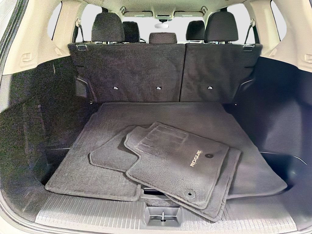 Used 2024 Nissan Rogue S FWD image 25