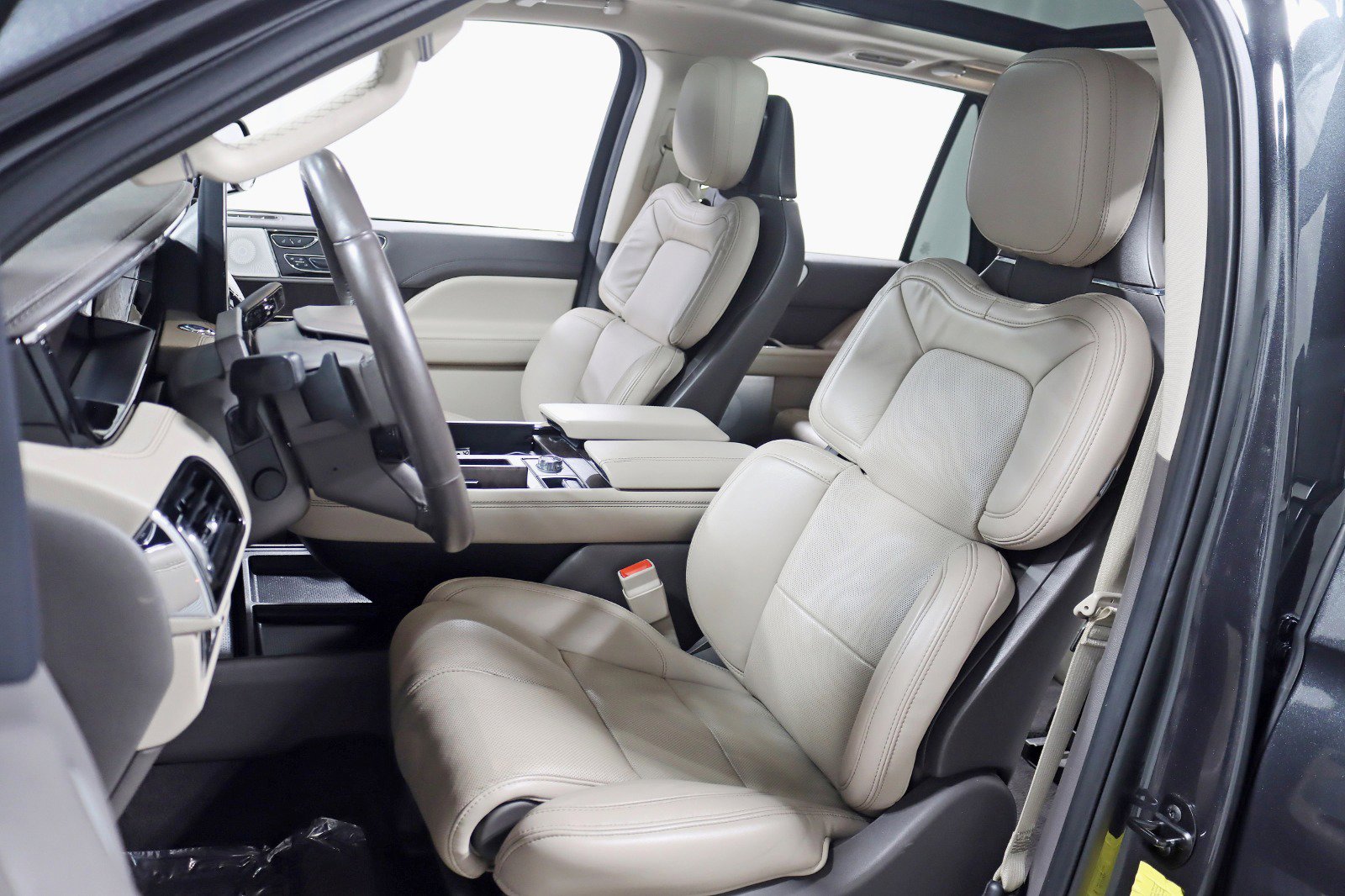 Used 2022 Lincoln Navigator L Reserve image 32