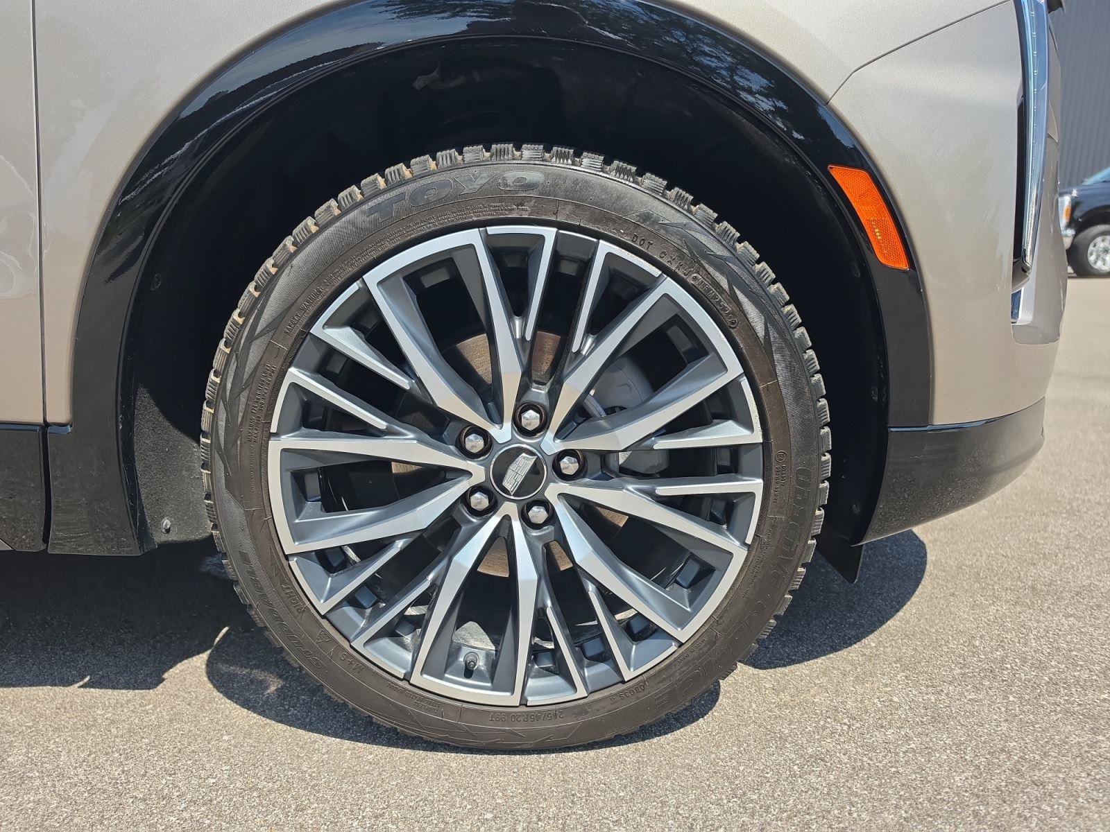 Used 2024 Cadillac XT4 Sport AWD/4WD image 31