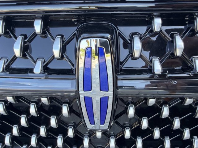 New 2026 Lincoln Nautilus Premier w/ Equipment Group 102A AWD/4WD image 7
