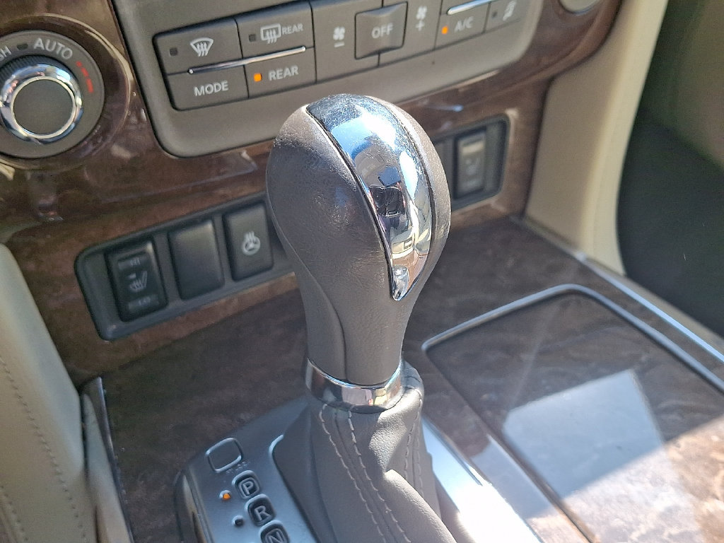 Used 2017 INFINITI QX80 4WD w/ Driver Assistance Package image 17
