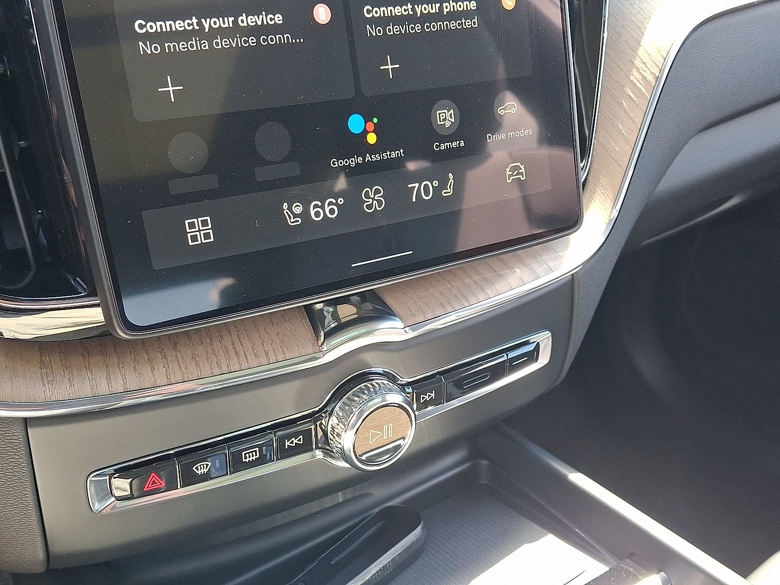 New 2026 Volvo XC60 B5 Plus w/ Protection Package Premier image 16