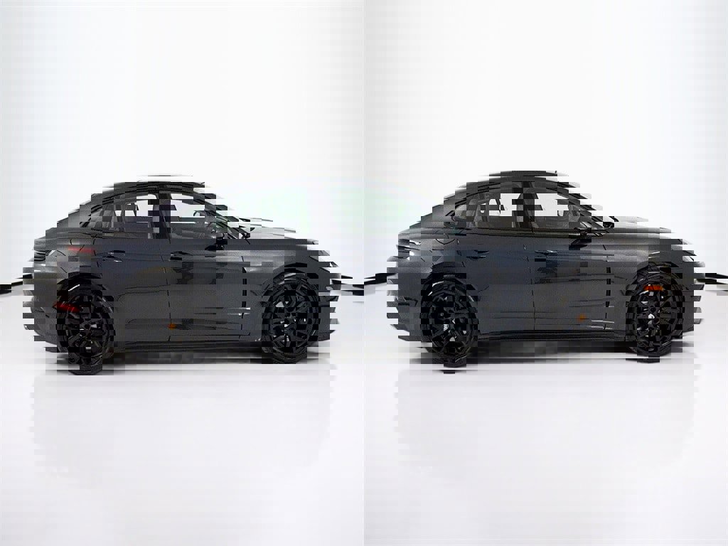 New 2026 Porsche Panamera 4 image 8