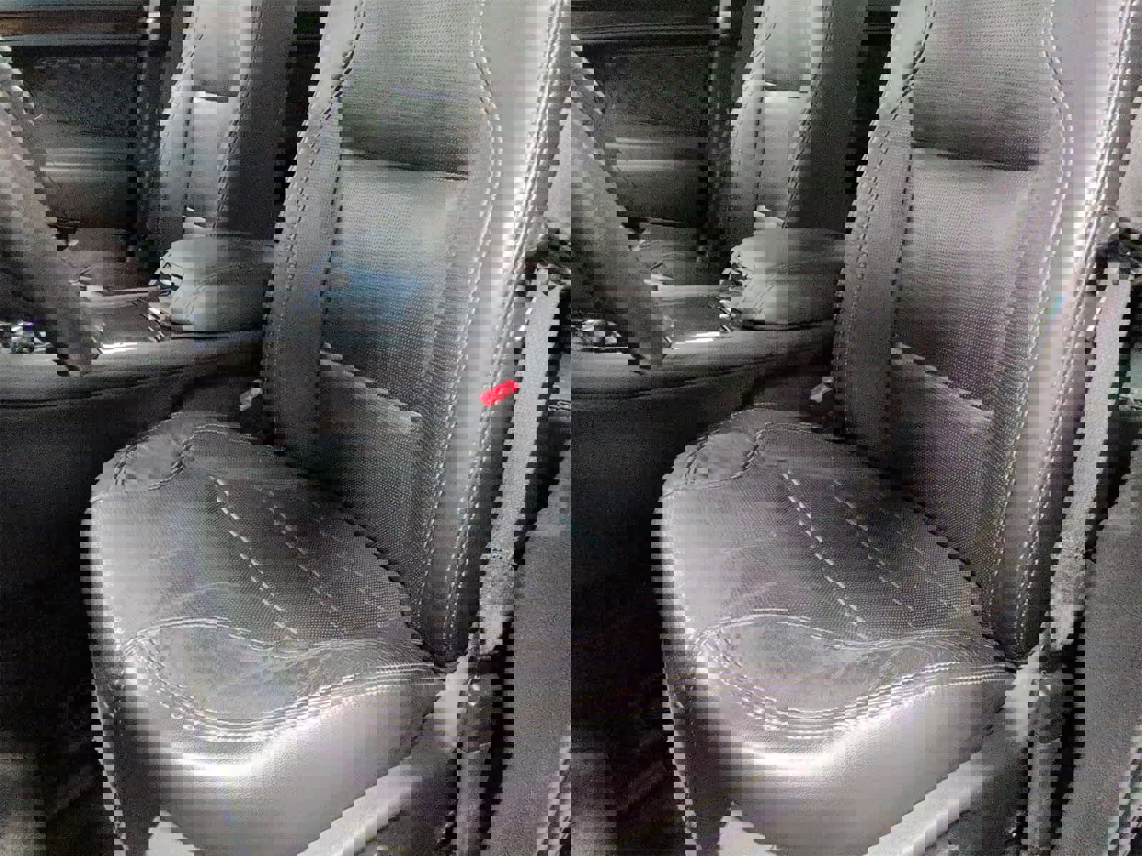 Used 2016 Ford Taurus Limited w/ Equipment Group 301A image 17