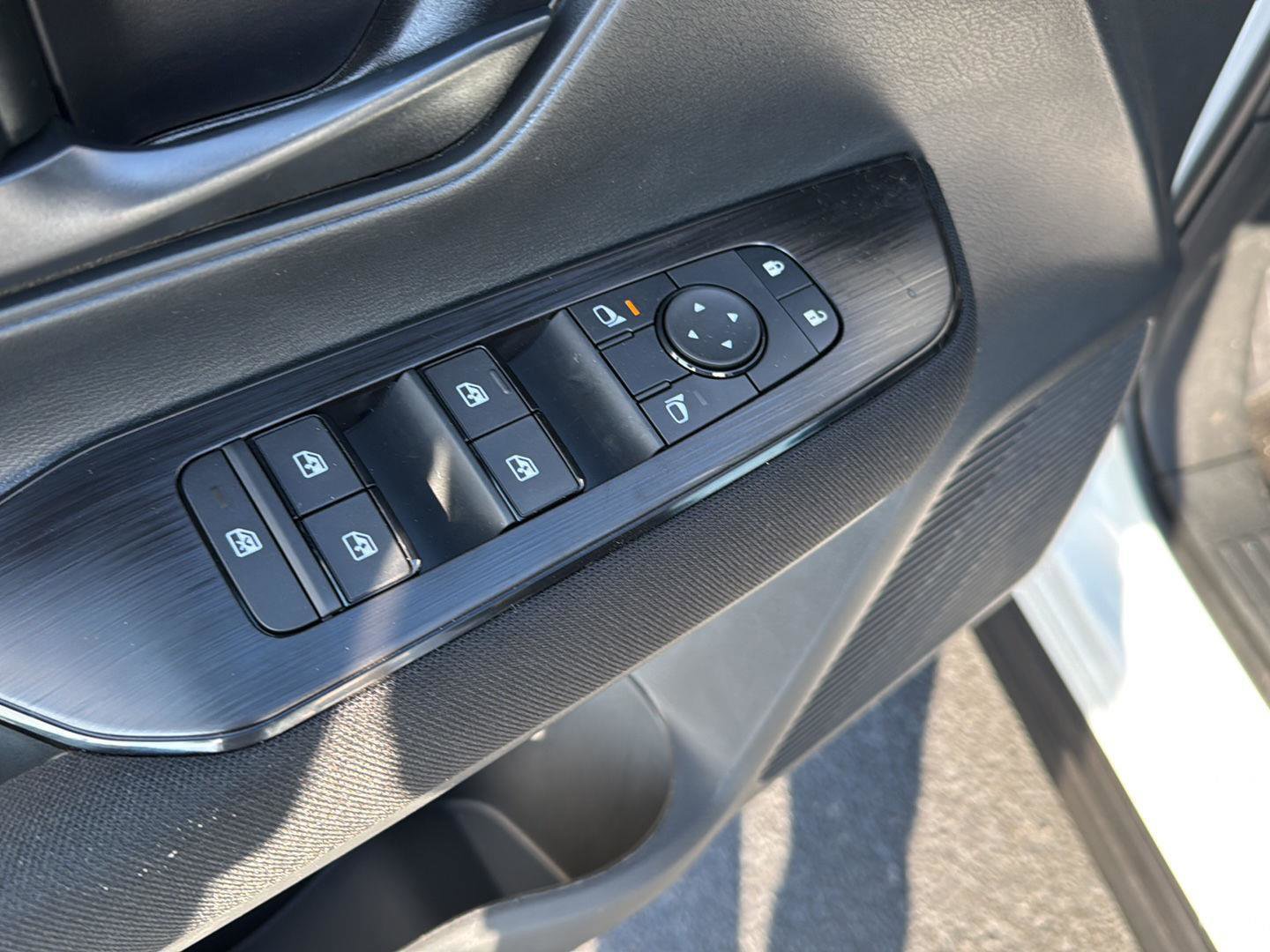 New 2026 Nissan Kicks S image 23