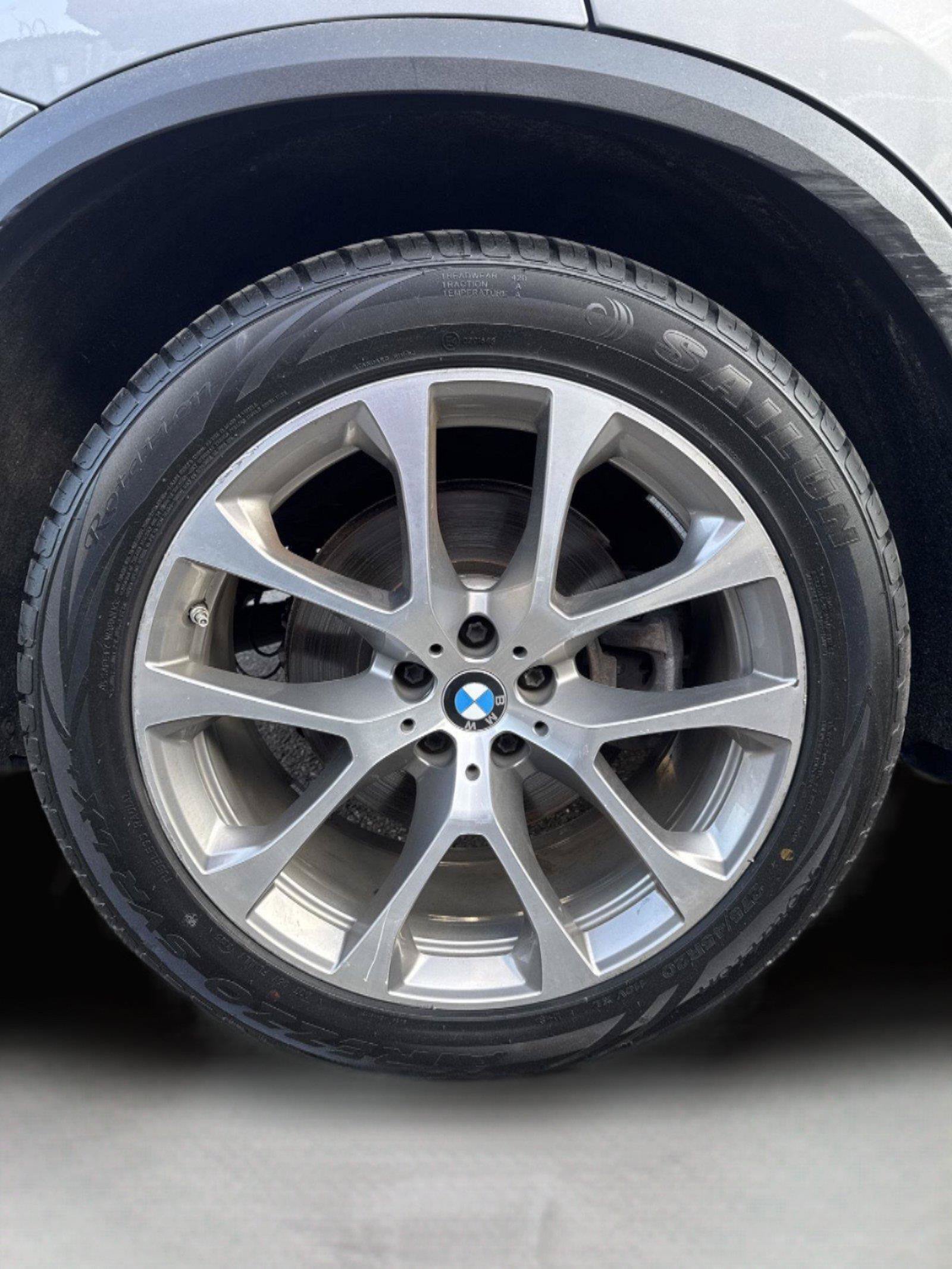 Used 2024 BMW X5 xDrive40i AWD/4WD image 30
