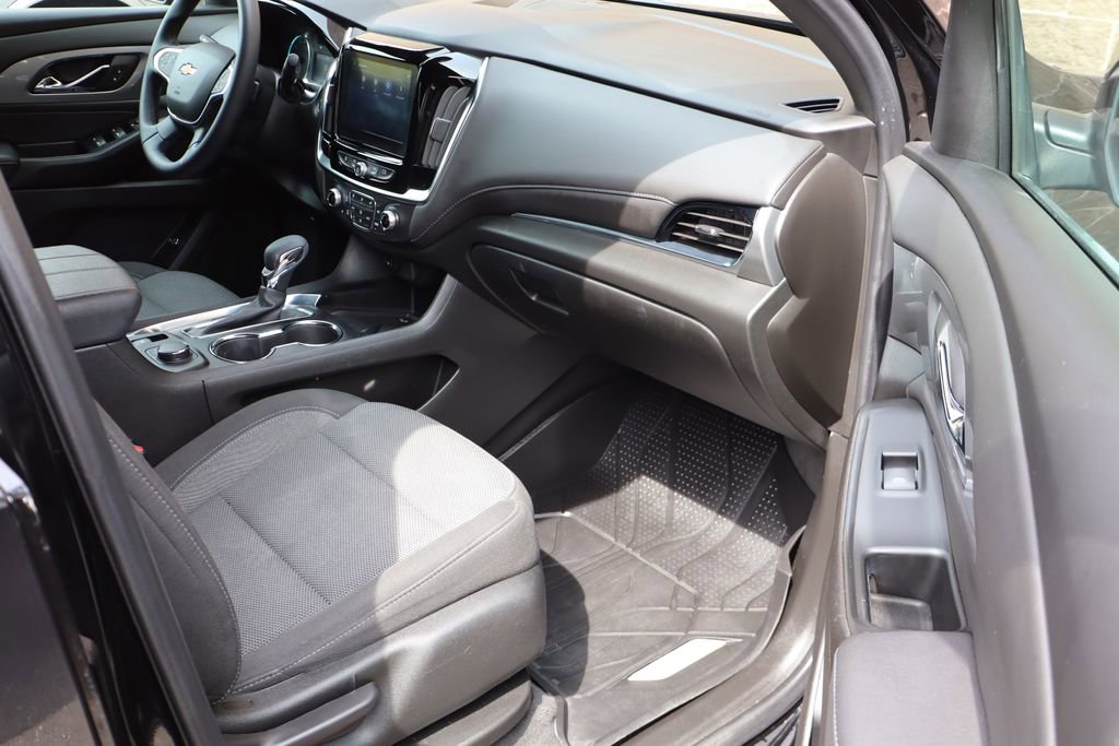 Used 2023 Chevrolet Traverse LT FWD image 49