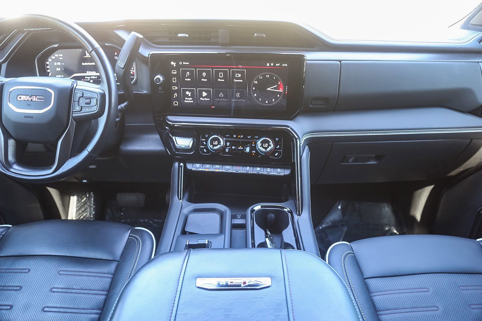 Used 2024 GMC Sierra 2500 AT4X image 10