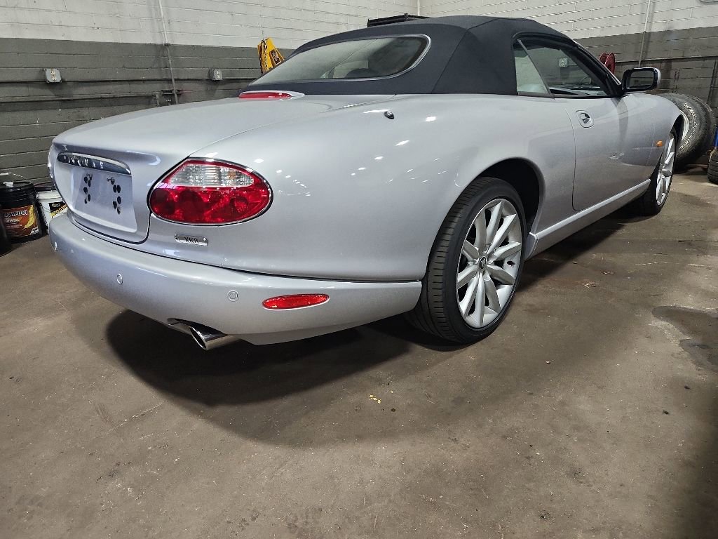 Used 2006 Jaguar XK8 Convertible RWD image 3