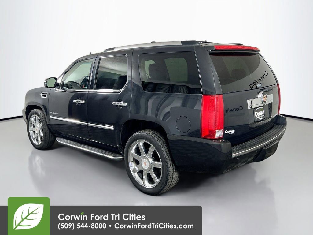 Used 2013 Cadillac Escalade Luxury image 10