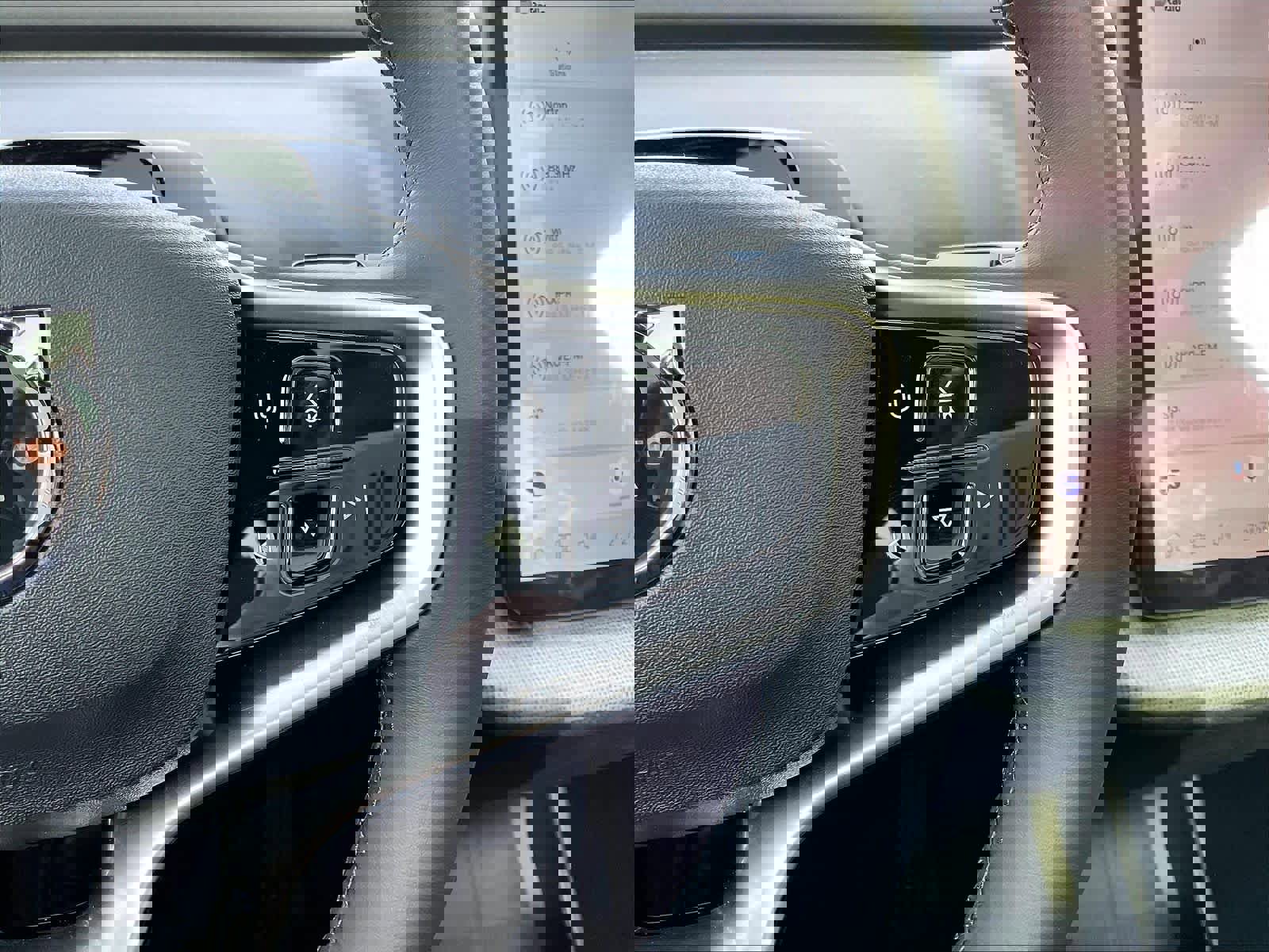 New 2026 Volvo EX30 Plus w/ Protection Package Premier image 18