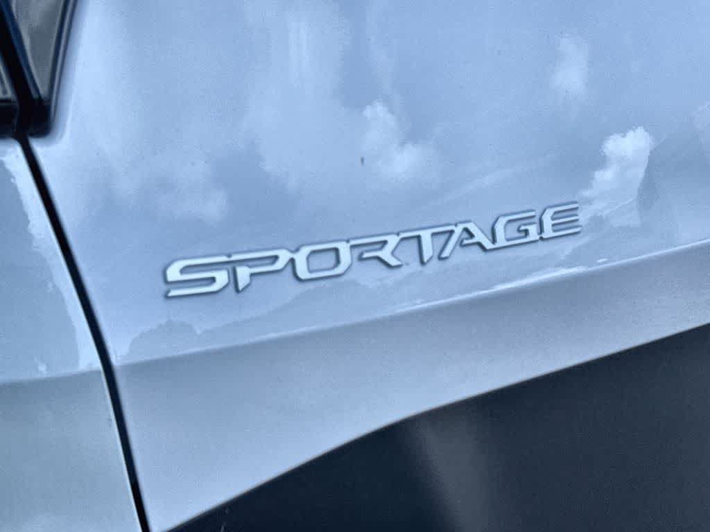 Certified 2025 Kia Sportage EX FWD image 10
