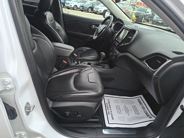 Used 2019 Jeep Cherokee Limited image 18