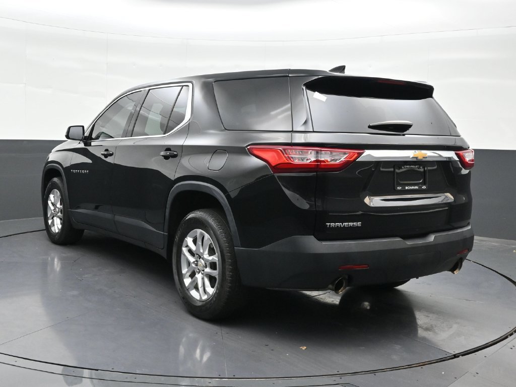 Used 2019 Chevrolet Traverse LS FWD image 3