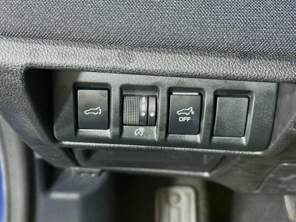 Used 2020 Subaru Outback Premium image 18