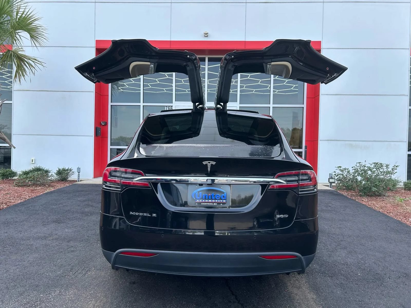 Used 2016 Tesla Model X 90D AWD/4WD image 10