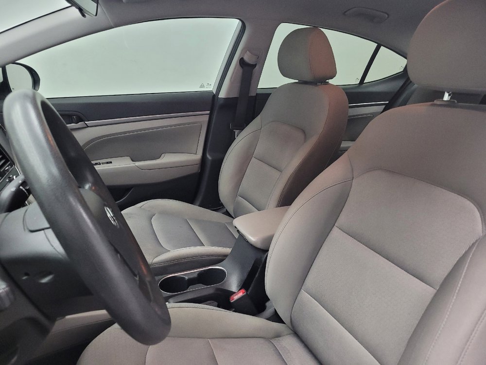 Used 2017 Hyundai Elantra SE image 17