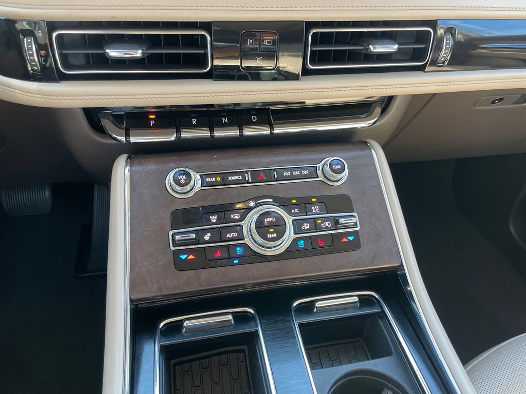 Used 2021 Lincoln Aviator Reserve w/ Elements Package Plus AWD/4WD image 18