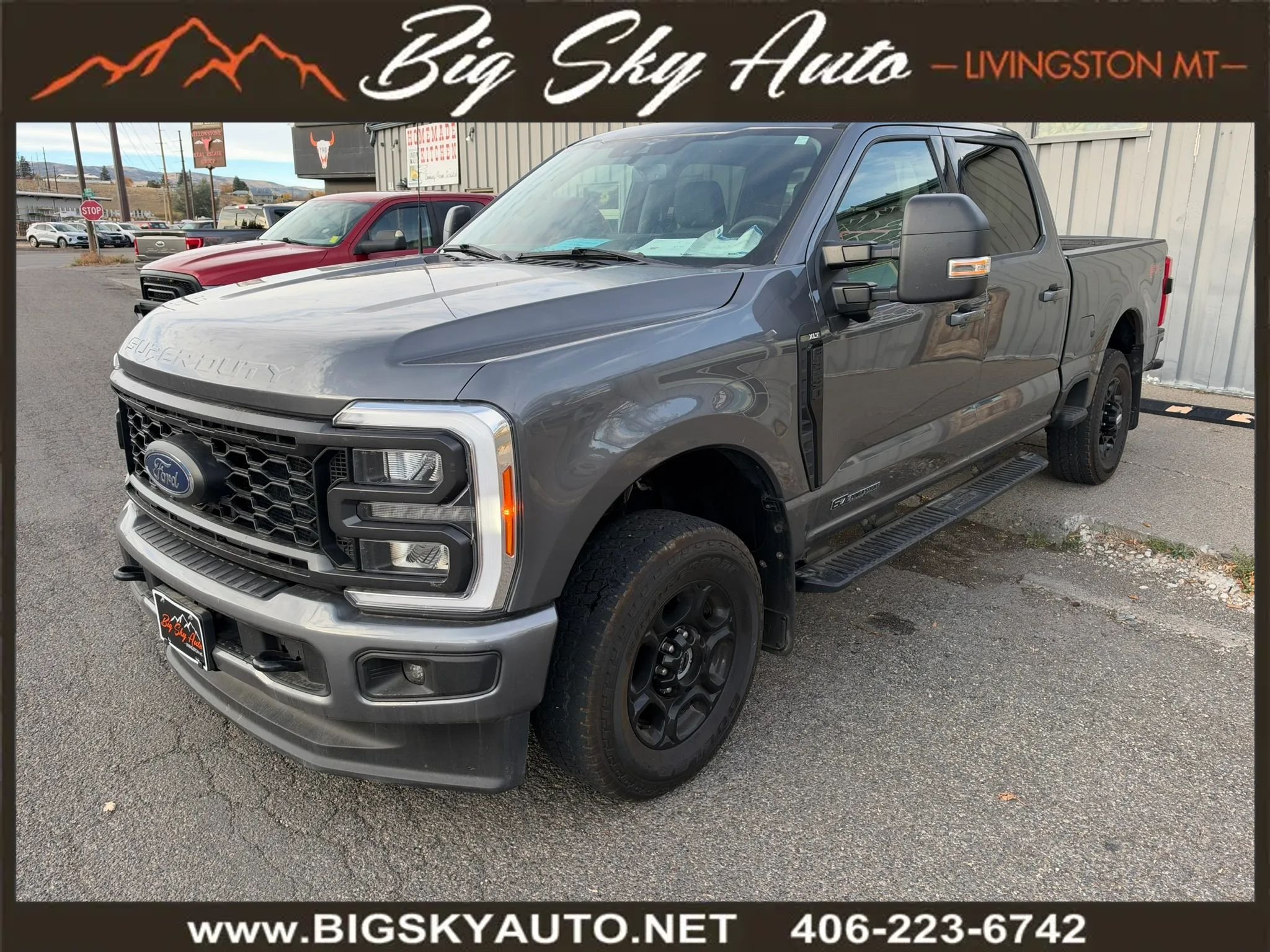 Used 2023 Ford F350 XLT w/ XLT Premium Package AWD/4WD image 3