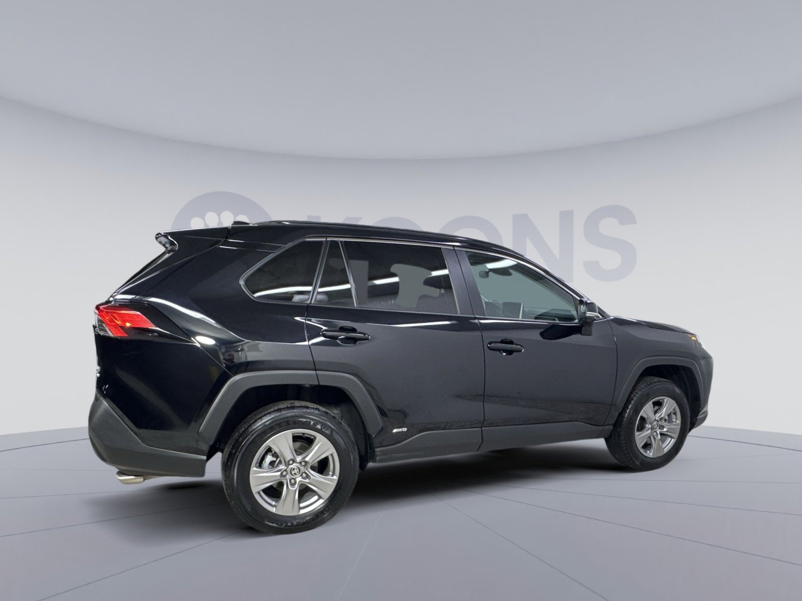 Used 2025 Toyota RAV4 XLE AWD/4WD image 21