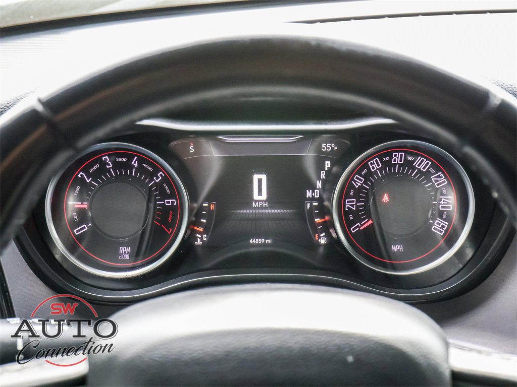 Used 2019 Dodge Challenger SXT image 28