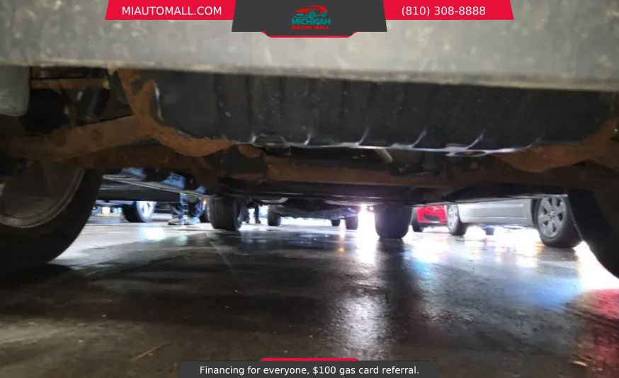 Used 2011 Chevrolet Suburban LTZ AWD/4WD image 27