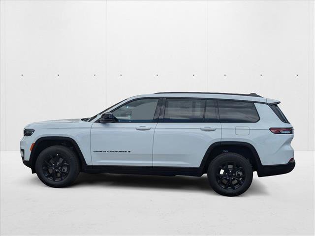 New 2025 Jeep Grand Cherokee L Laredo image 5