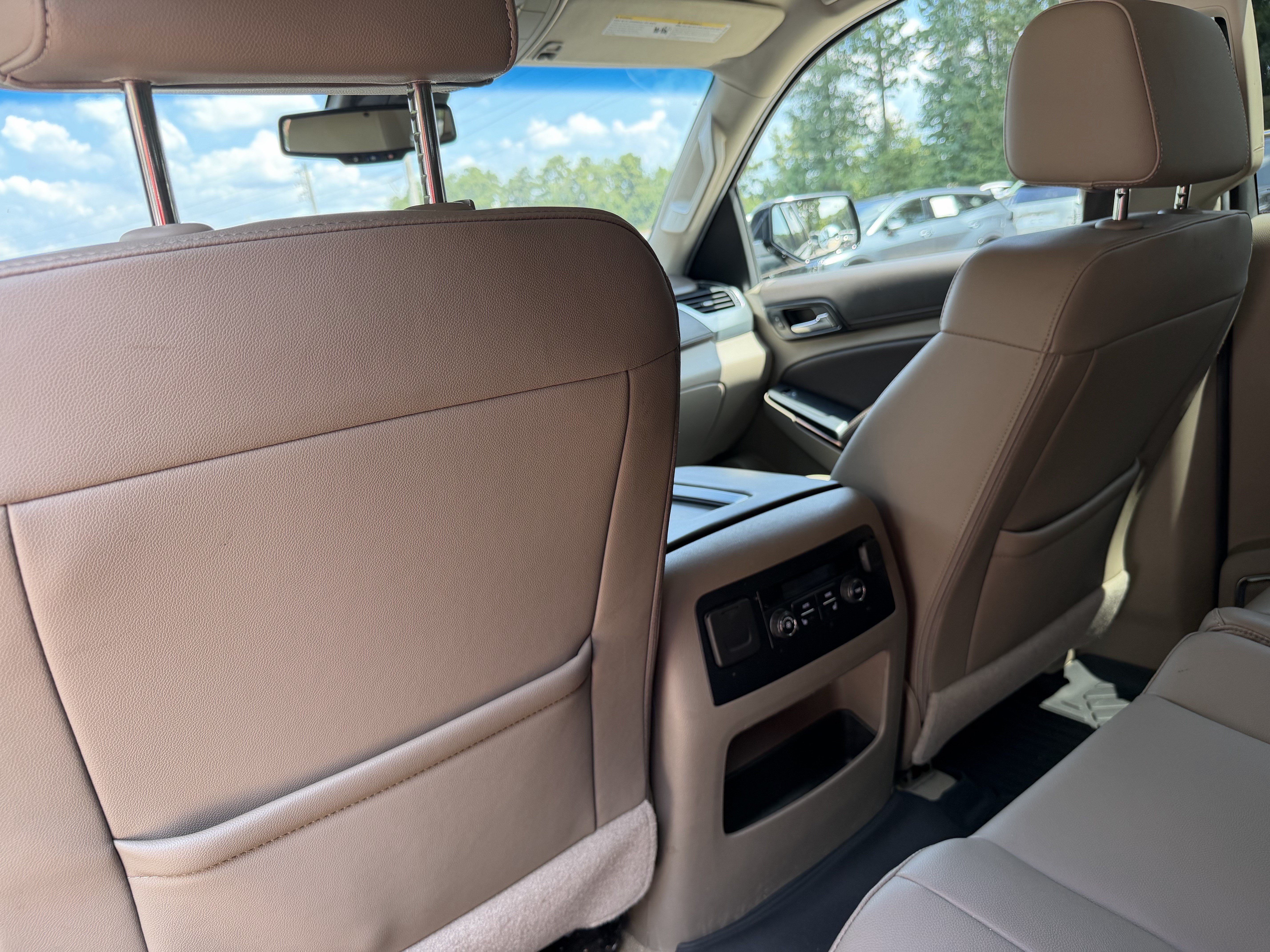 Used 2018 Chevrolet Tahoe LT w/ Luxury Package RWD image 20